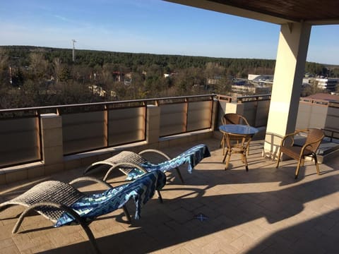 View (from property/room), Balcony/Terrace