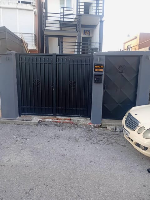 Property building, Facade/entrance