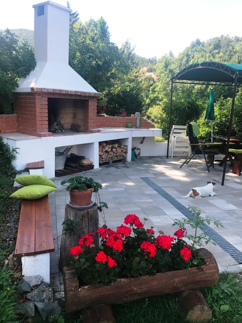 Patio, Day, Summer, BBQ facilities, Balcony/Terrace