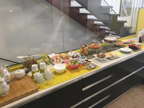 Lounge or bar, Buffet breakfast, Italian breakfast