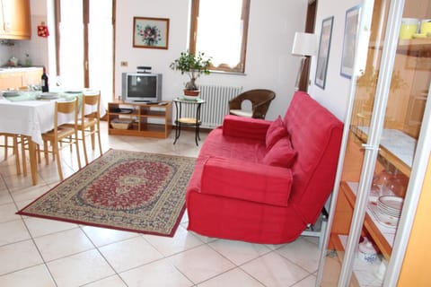 Living room, Photo of the whole room