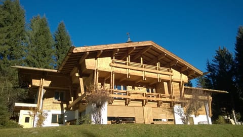 Nearby landmark, Spring, Natural landscape, Summer, Horse-riding, Minigolf, Skiing, Squash, Table tennis, Hiking, Cycling, On site, Location