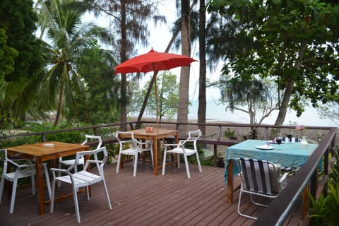 Restaurant/places to eat, Dining area
