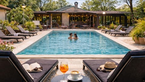 Day, Food and drinks, Guests, Pool view, Swimming pool, Drinks, sunbed