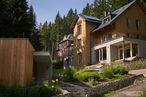 Property building, Garden