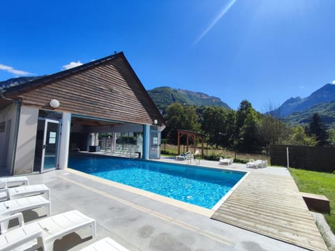 Mountain view, Swimming pool