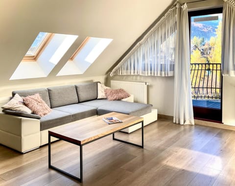 View (from property/room), Living room, Seating area