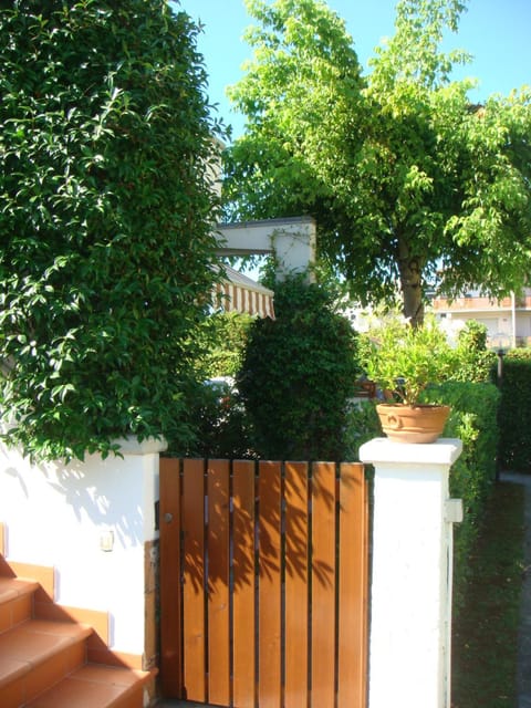 Villetta Cinquale Versilia House in Province of Massa and Carrara