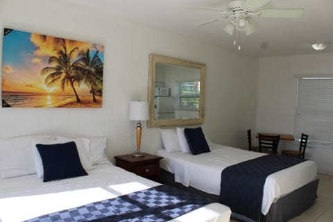 Golden Sand Oceanfront Motel in Hollywood Beach