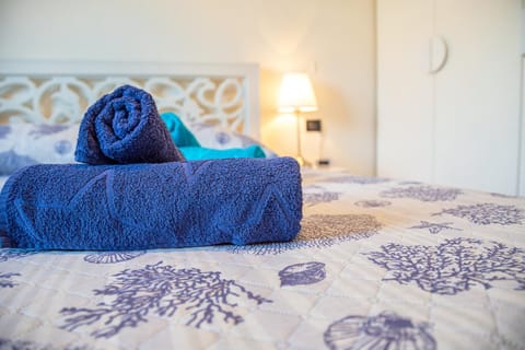 Photo of the whole room, Decorative detail, Bedroom