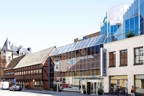Property building, Day, Neighbourhood, On site, Street view, Location