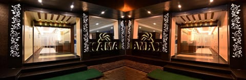 Facade/entrance, Landmark view