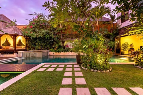 Garden, Swimming pool