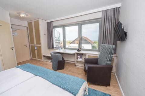 Natural landscape, Photo of the whole room, Bedroom, Sea view