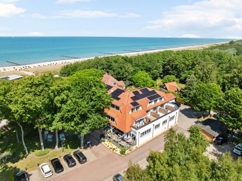 Property building, Natural landscape, Bird's eye view, View (from property/room), Beach, Sea view
