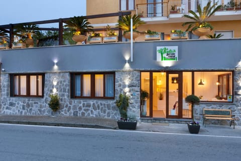 Property building, Staff, Communal lounge/ TV room, Facade/entrance, Spring, Property logo or sign, Neighbourhood, Activities, Bird's eye view, Winter, Summer, Billiard, Bowling, Children play ground, Darts, Garden, View (from property/room), Balcony/Terrace, Lobby or reception, Lounge or bar, Other, Other, Decorative detail, Floor plan, Evening entertainment, Autumn, On site, Garden view, Mountain view, Street view, Area and facilities, Alcoholic drinks, Seasons, Time of day, Sunset, group of guests, Family