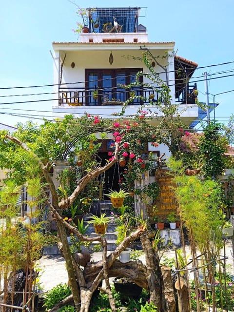 Property building, Day