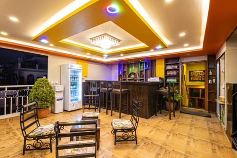 Restaurant/places to eat, Seating area