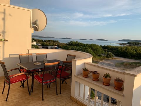 Summer, Coffee/tea facilities, Balcony/Terrace, Dining area, Sea view, Sunset