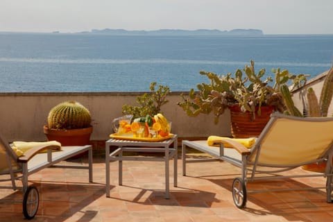 Day, Natural landscape, Solarium, Balcony/Terrace, Balcony/Terrace, Sea view