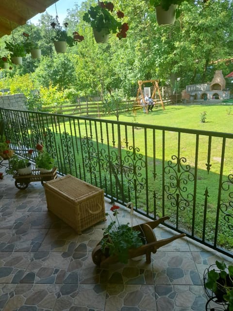 Casa Valea Morilor Country House in Serbia