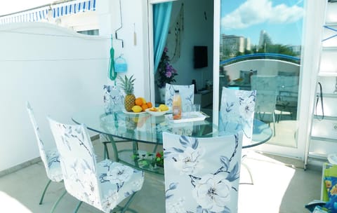 Spring, Balcony/Terrace, Balcony/Terrace, Decorative detail, Area and facilities, Seasons, Sunrise