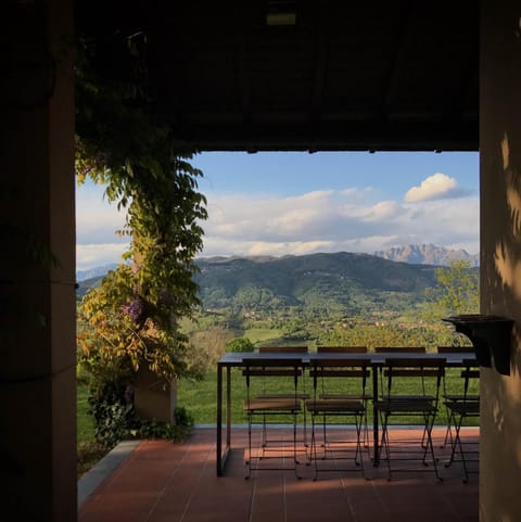 Property building, Patio, Balcony/Terrace, Garden view, Mountain view, Internal: Not applicable to any particular room