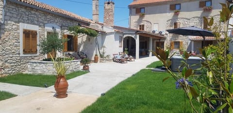 Rooms & Apartment STELIO Bed and Breakfast in Pula