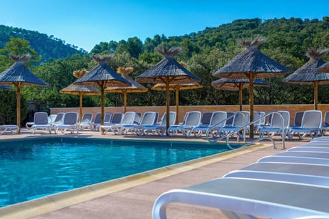 Camping La Pinède Campground/ 
RV Resort in Gréoux-les-Bains