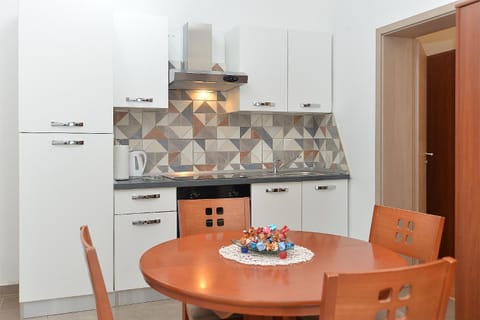 Apartments Mira 1293 Apartment in Fažana