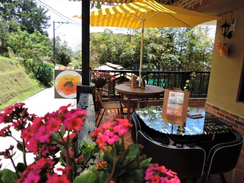 Garden, Balcony/Terrace, Dining area, Garden view