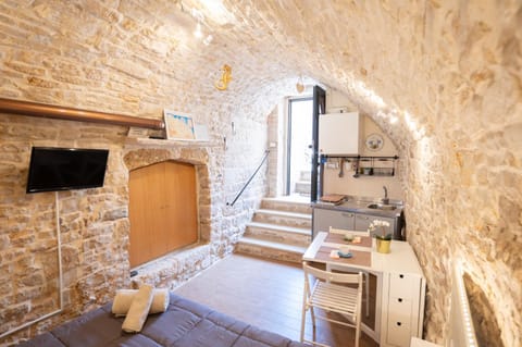 TV and multimedia, Kitchen or kitchenette