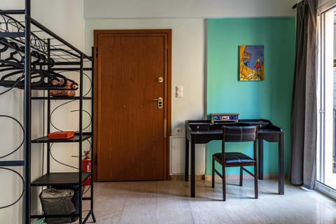 Facade/entrance, wardrobe