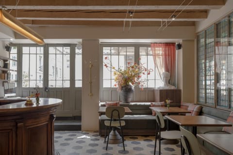 Living room, Lobby or reception, Seating area, Dining area