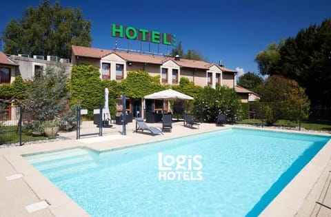 Property building, Pool view, Swimming pool