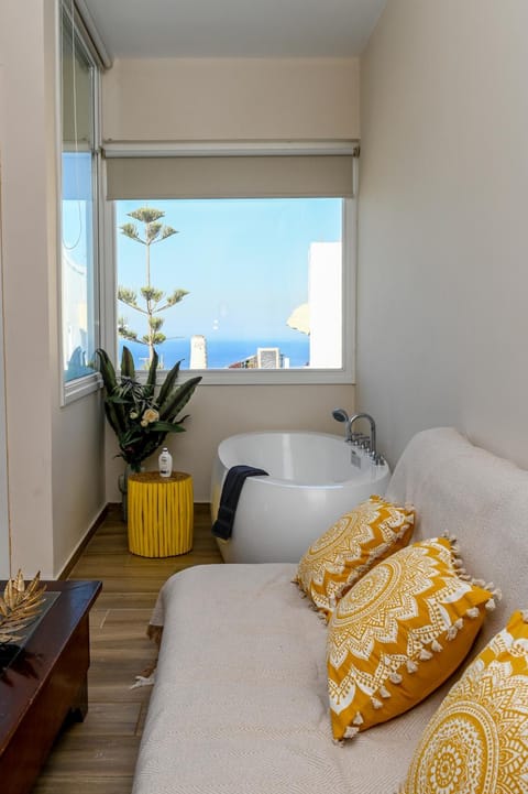 Residence by Georgia Studios Apartment in Thera