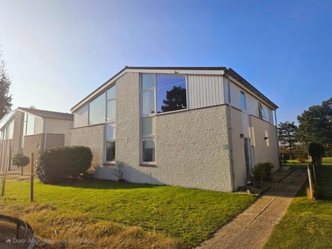 Ostrea 12 in Kamperland met Rust en Ruimte aan Zee! House in Kamperland