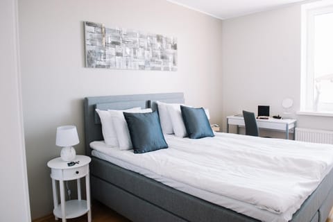 Bed, TV and multimedia, Living room, Bedroom