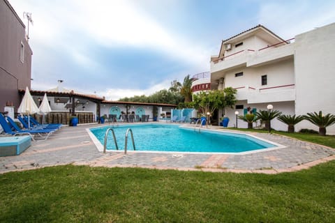 Property building, Swimming pool