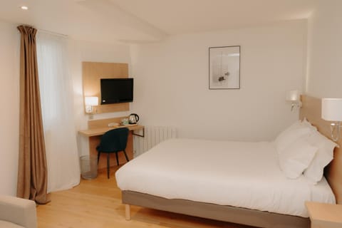 Coffee/tea facilities, Seating area, Bedroom
