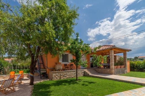 Property building, Garden, Garden view