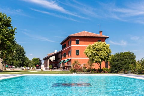 Garden, Swimming pool