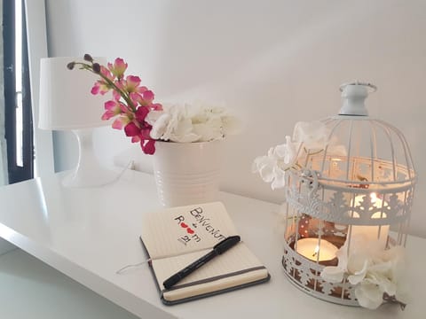Seating area, Bedroom