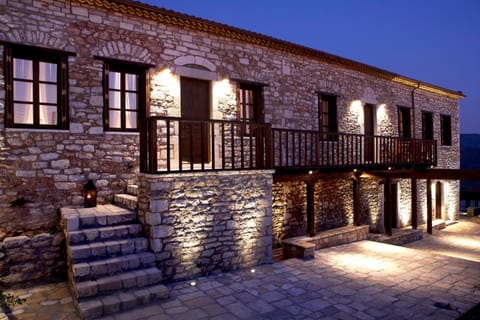 Property building, Facade/entrance, Night