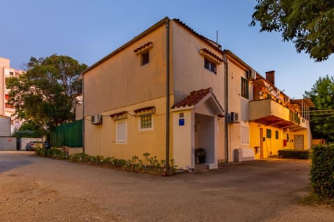 Apartments Dario Apartment in Zadar