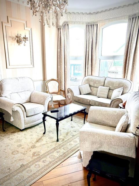 Albany Lodge Hotel in Portrush