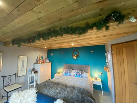 The Pod & Cwtch luxury accommodation Nature lodge in Wales