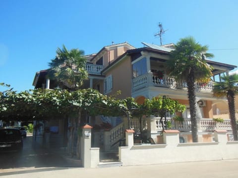 Property building, Facade/entrance, Off site