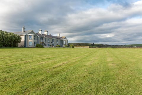 Facade/entrance, Natural landscape
