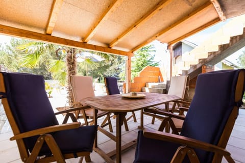 Balcony/Terrace, Seating area, Dining area